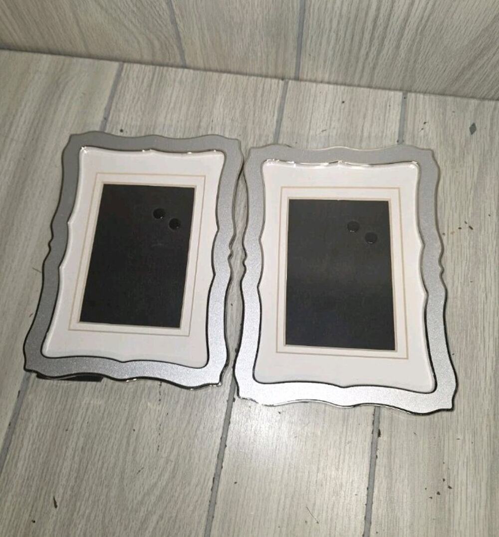 Set Of 2 Silver Tone Matted 5x7 Picture Frames Easle Or Hanging Memories